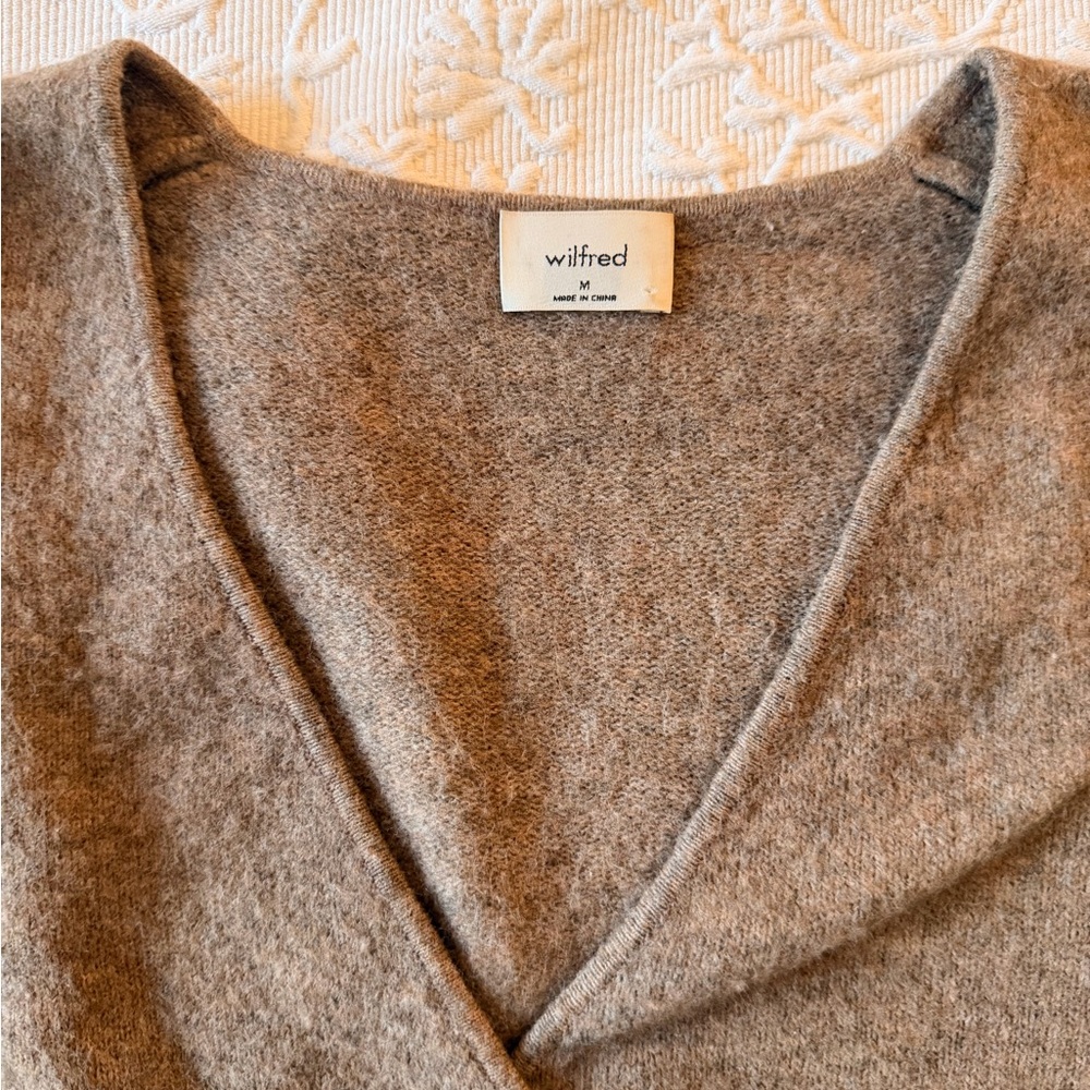 Aritzia Wilfred Dear Sweater in Heather Nomad Taupe - Picture 4 of 9